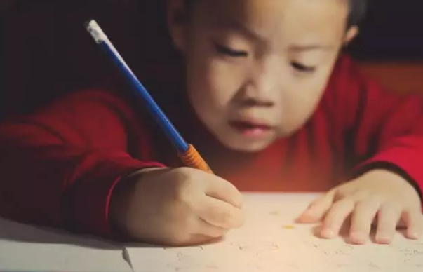 中小學(xué)校園有償互助是什么 給同學(xué)講一道題5元收費(fèi)好不好