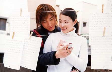 陳怡蓉產(chǎn)女 自侃女兒是混血