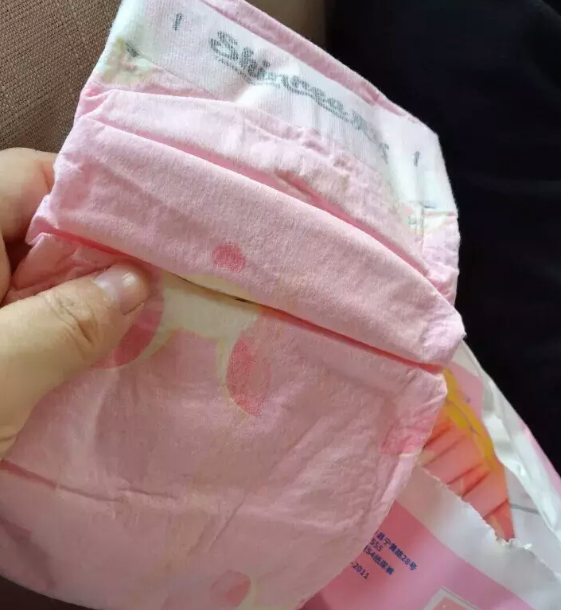 爽然紙尿褲s3s4區(qū)別 爽然藍(lán)色小鴨和粉色兔子紙尿褲對(duì)比 爽然紙尿褲s3s4區(qū)別 爽然藍(lán)色小鴨和粉色兔子紙尿褲對(duì)比