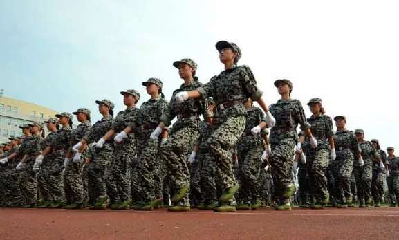 大學(xué)要不要取消軍訓(xùn) 為什么大學(xué)會(huì)有軍訓(xùn)