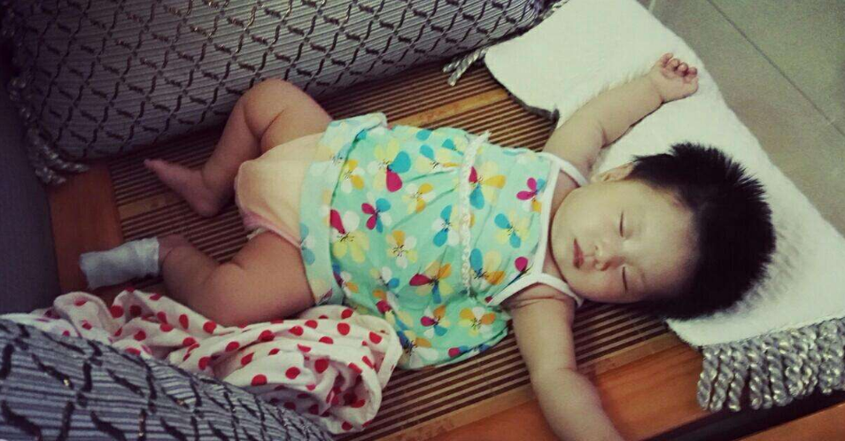 給孩子剪頭發(fā)怎么做孩子不會哭 擔(dān)心孩子剪頭發(fā)會哭怎么做比較好 給孩子剪頭發(fā)怎么做孩子不會哭 擔(dān)心孩子剪頭發(fā)會哭怎么做比較好