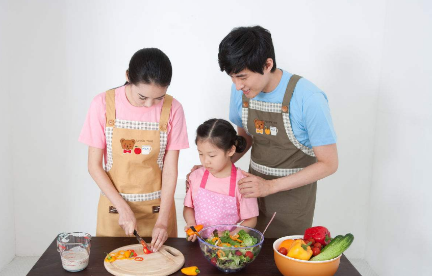 不能陪孩子的愧疚說說 陪孩子時間少說說朋友圈