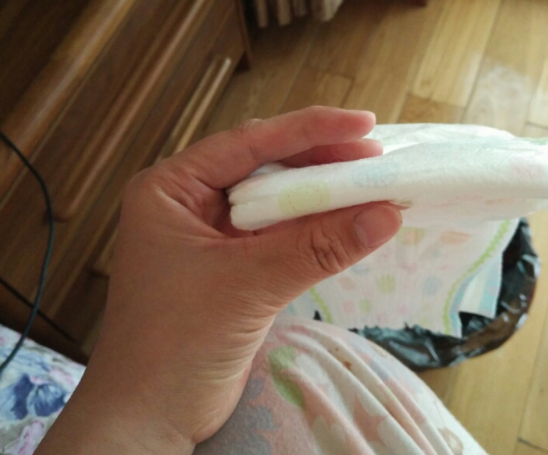 家得寶金裝和王牌哪個好 家得寶王牌金裝紙尿褲對比