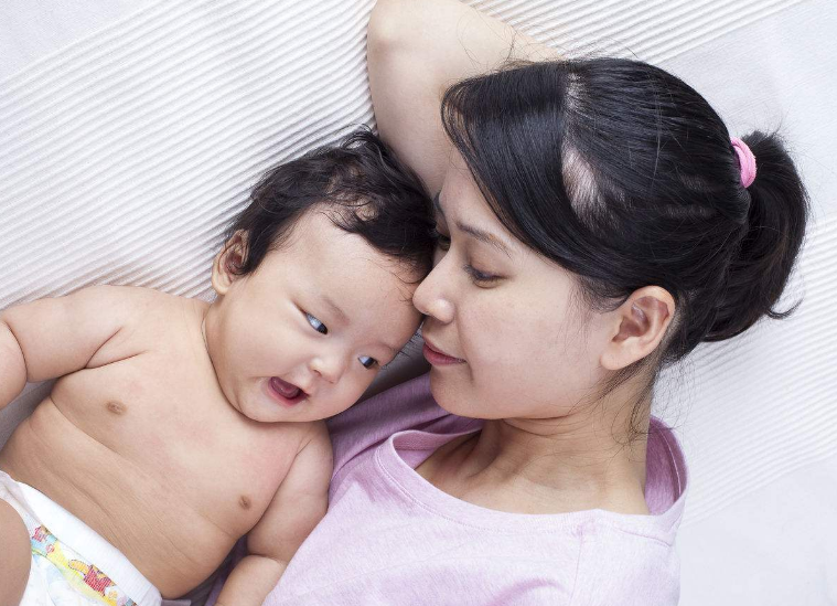 姓許的女孩起個簡單的名字 姓許女孩起什么名字有內(nèi)涵