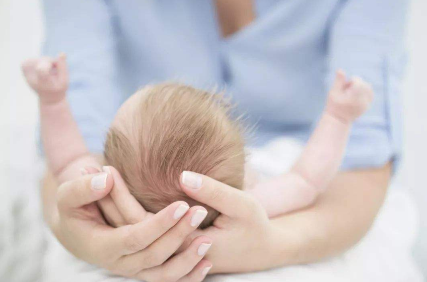 何姓有內涵的男孩取什么名字好 何姓男孩取名好聽的名字推薦