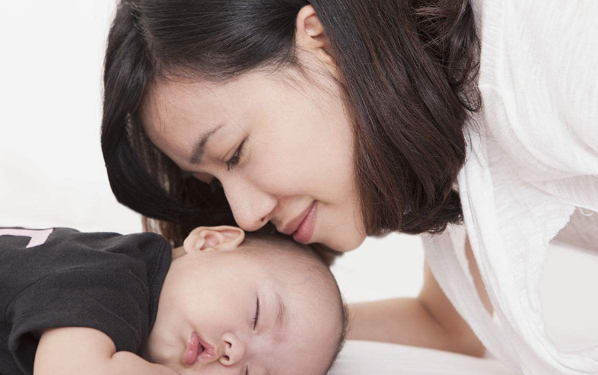 姓何女寶寶起什么名字好 姓何女孩名字高端大氣