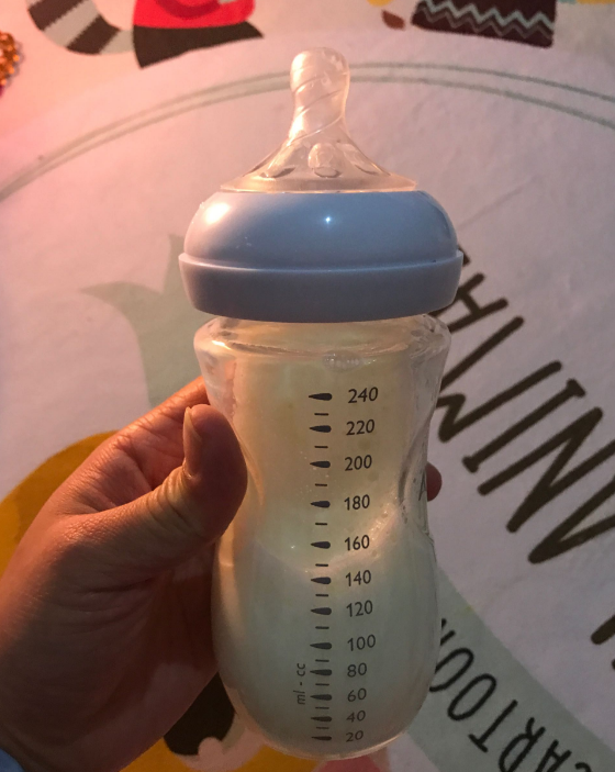 新安怡玻璃奶瓶好不好用 新安怡玻璃奶瓶使用測評