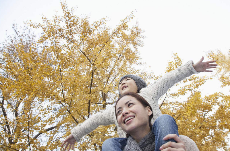 孩子秋季應該要秋凍嗎 秋季氣溫低怎么保證孩子不生病 孩子秋季應該要秋凍嗎 秋季氣溫低怎么保證孩子不生病