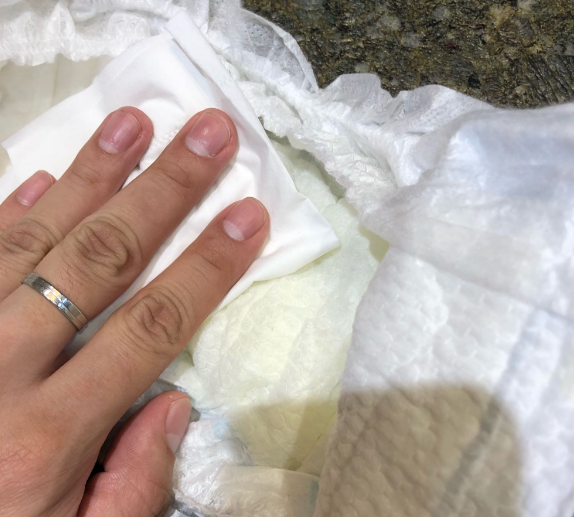 妮飄紙尿褲和花王紙尿褲對比 日本妮飄紙尿褲使用測評 妮飄紙尿褲和花王紙尿褲對比 日本妮飄紙尿褲使用測評