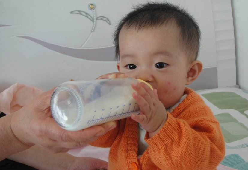 給孩子斷奶第一天說說 給孩子斷奶心酸說說朋友圈