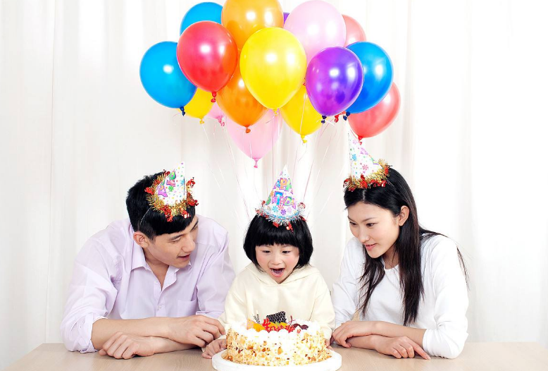 給自己女兒生日祝福語 女兒生日快樂說說朋友圈