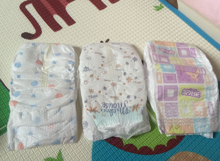 布布紙尿褲/尤妮佳/安兒樂哪個好 布布紙尿褲和尤妮佳紙尿褲對比測評