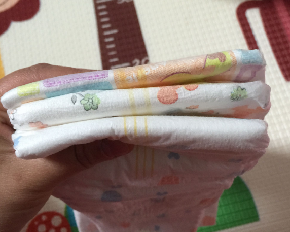 布布紙尿褲/尤妮佳/安兒樂哪個好 布布紙尿褲和尤妮佳紙尿褲對比測評