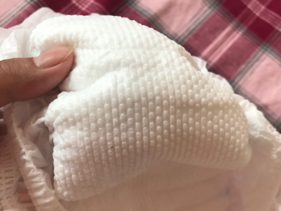 布布寶貝紙尿褲會起坨嗎 布布寶貝紙尿褲使用測評 布布寶貝紙尿褲會起坨嗎 布布寶貝紙尿褲使用測評