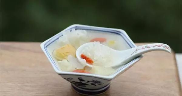 秋冬季節交替怎么避免孩子生病 季節溫差大寶寶保暖方法