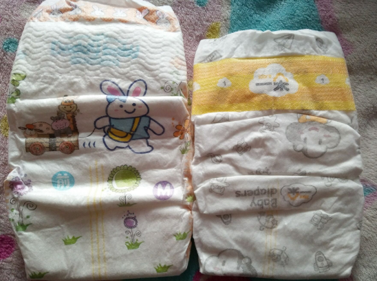 一朵紙尿褲和爹地寶貝紙尿褲對比 一朵紙尿褲使用測評
