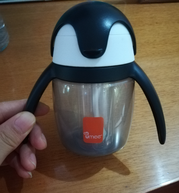 umee企鵝學飲杯有沒有味道 umee企鵝學飲杯寶寶用安全嗎