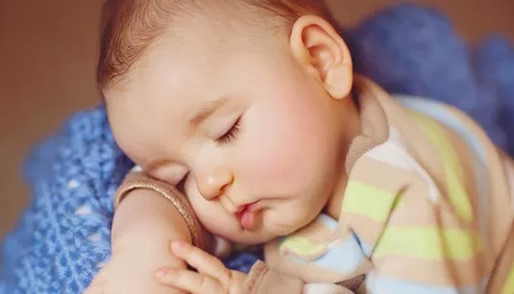 讓孩子快速入睡的小妙招 讓寶寶不哭鬧睡覺的小方法