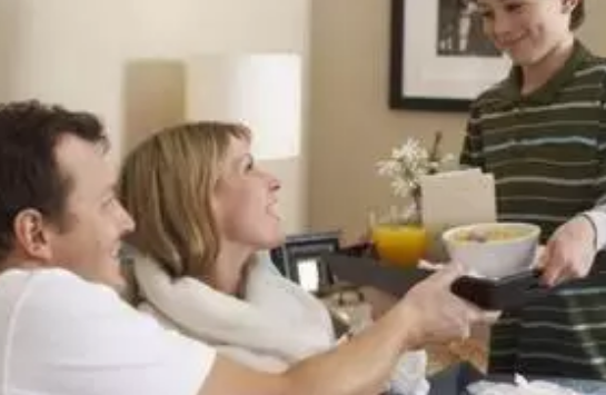 教孩子學會關愛父母的小妙招 教孩子學會關愛父母原因