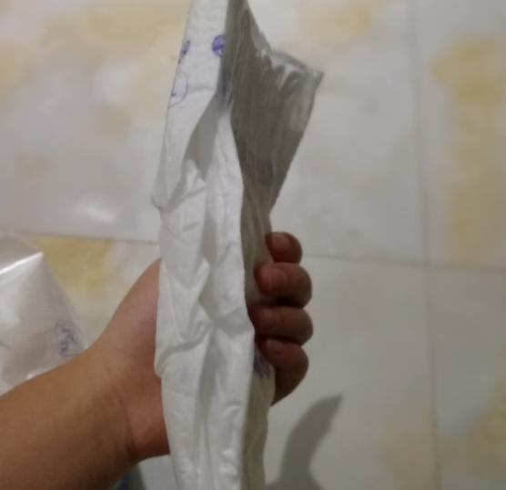 小鹿叮叮紙尿褲起坨嗎 小鹿叮叮超薄紙尿褲怎么樣