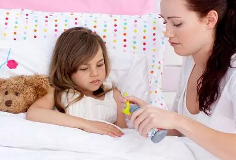 孩子秋季咳嗽小妙招 孩子總是干咳食療方法