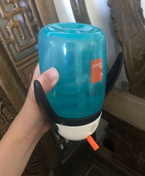 umee企鵝杯寶寶喝水會不會嗆 umee企鵝杯用起來感覺如何