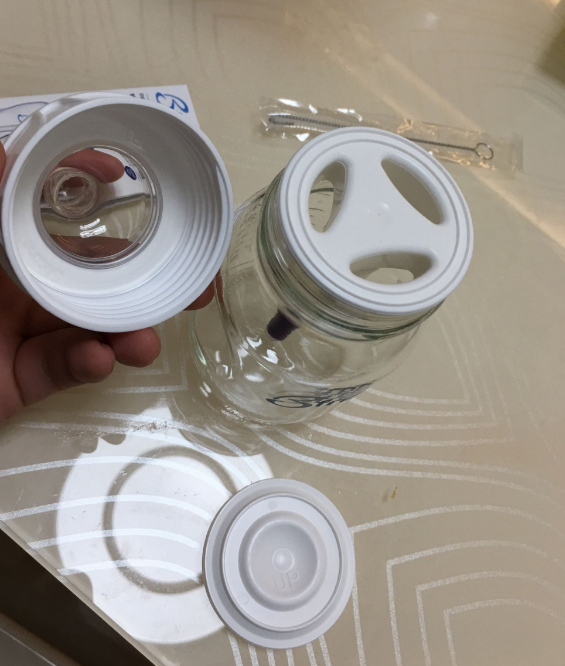 貝麗防脹氣奶瓶材質是玻璃的嗎 貝麗防脹氣奶瓶會不會摔破