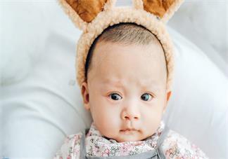 給孩子起名字姓黃叫什么好 黃什么名字好聽2018