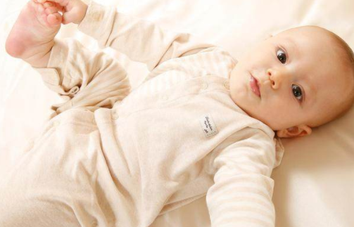 寶寶的鼻腔怎么護理    寶寶鼻腔護理技巧