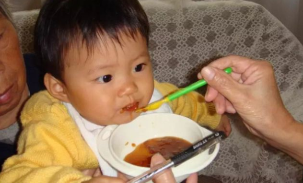 寶寶貧血吃什么補血最快 三種快速補鐵食補方法 寶寶貧血吃什么補血最快 三種快速補鐵食補方法