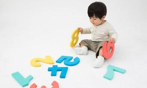 寶寶多大開始識字好  最佳識字時間介紹