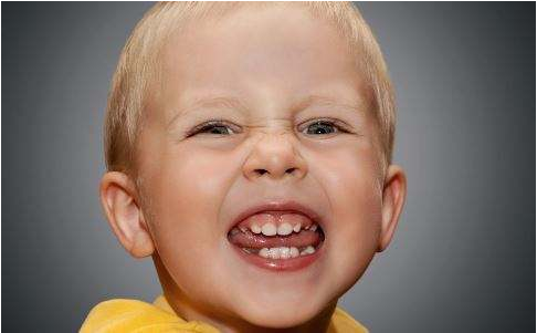 小孩什么時候開始換牙 換牙護理怎么做 小孩什么時候開始換牙 換牙護理怎么做