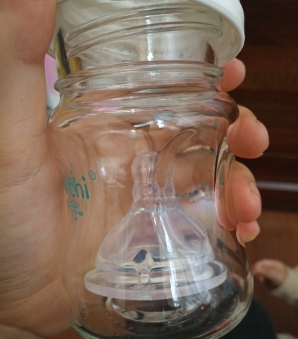 淳一嬰兒奶瓶寶寶拿的住嗎 淳一嬰兒奶瓶好不好 淳一嬰兒奶瓶寶寶拿的住嗎 淳一嬰兒奶瓶好不好