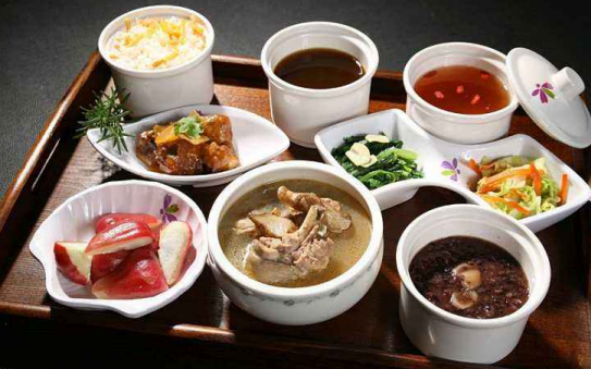 哺乳期可以吃螃蟹嗎 哺乳期吃螃蟹注意事項 哺乳期可以吃螃蟹嗎 哺乳期吃螃蟹注意事項