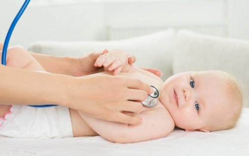 寶寶尿液發紅怎么回事   尿液發紅原因介紹