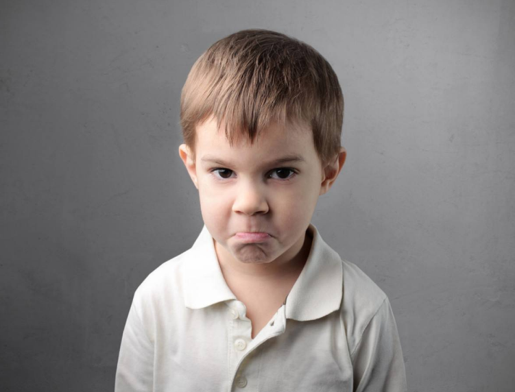 打孩子后怎么安撫孩子的情緒 忍不住打罵孩子后怎么做比較好 打孩子后怎么安撫孩子的情緒 忍不住打罵孩子后怎么做比較好