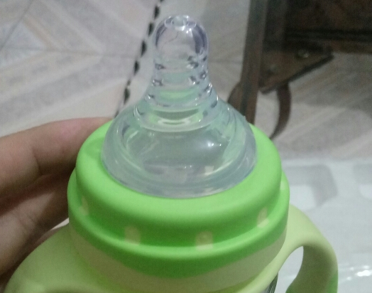 愛得利人之初奶瓶寶寶喜歡嗎 愛得利人之初奶瓶奶嘴好用嗎