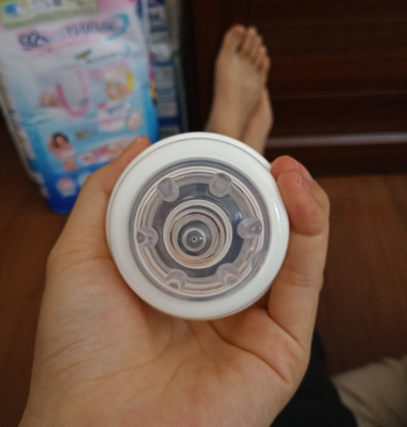 淳一嬰兒奶瓶寶寶拿的住嗎 淳一嬰兒奶瓶好不好 淳一嬰兒奶瓶寶寶拿的住嗎 淳一嬰兒奶瓶好不好