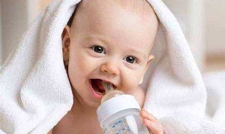 寶寶嘴唇干裂什么原因  引起嘴唇干裂的四大原因