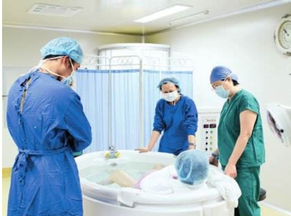 水中分娩是什么 水中分娩適合所有產婦嗎