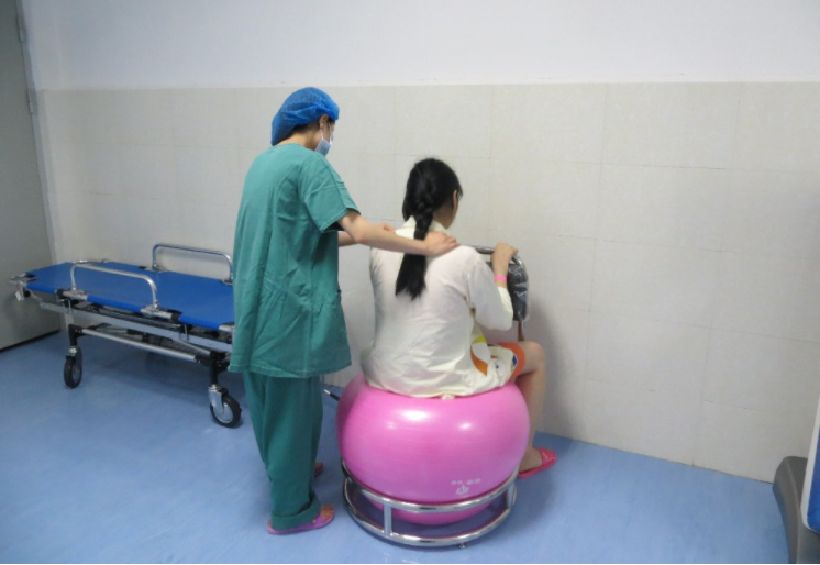 導(dǎo)樂(lè)分娩有效嗎 導(dǎo)樂(lè)分娩真的能減輕分娩痛苦嗎 導(dǎo)樂(lè)分娩有效嗎 導(dǎo)樂(lè)分娩真的能減輕分娩痛苦嗎