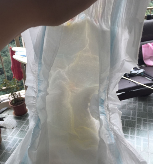 韓國(guó)樂比贊和尤妮佳紙尿褲哪個(gè)好 韓國(guó)樂比贊紙尿褲對(duì)比測(cè)評(píng) 韓國(guó)樂比贊和尤妮佳紙尿褲哪個(gè)好 韓國(guó)樂比贊紙尿褲對(duì)比測(cè)評(píng)