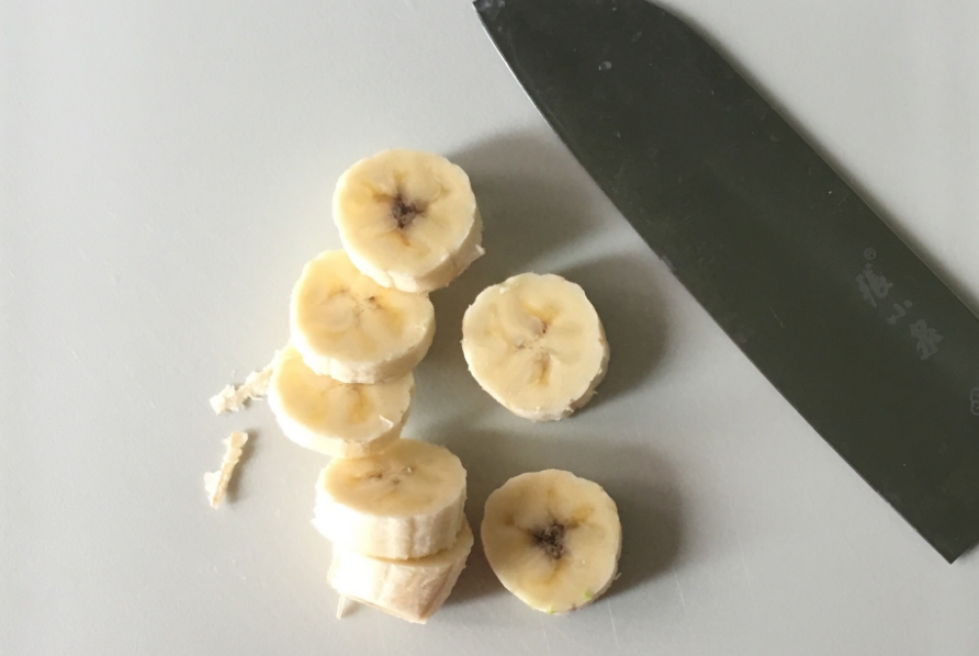 寶寶第一次吃輔食說說 紀念孩子第一次吃輔食說說朋友圈