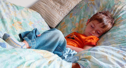 寶寶夜里頻繁夜醒是怎么回事 寶寶夜醒原因分析 寶寶夜里頻繁夜醒是怎么回事 寶寶夜醒原因分析