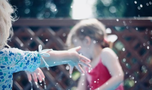 寶寶愛出汗是缺鈣還是缺鋅   寶寶愛出汗是病了嗎