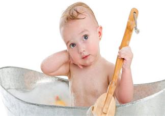 給寶寶洗澡用哪種沐浴露比較好 怎么給孩子洗澡才安全