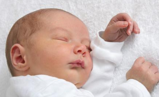 三個月多月的寶寶乳糖不接受么辦 0~4個月寶寶腸胃特點 三個月多月的寶寶乳糖不接受么辦 0~4個月寶寶腸胃特點