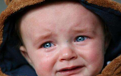 寶寶淚囊炎怎么預(yù)防 新生兒預(yù)防淚囊炎方法 寶寶淚囊炎怎么預(yù)防 新生兒預(yù)防淚囊炎方法