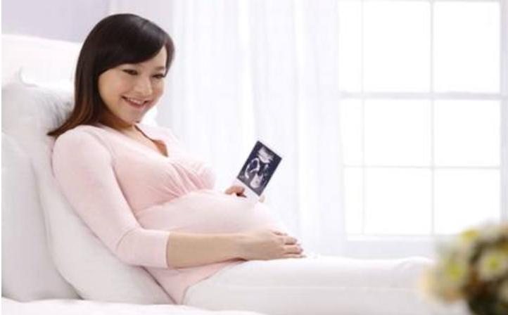 風(fēng)疹會(huì)傳染嗎 孕婦得了風(fēng)疹病毒怎么辦