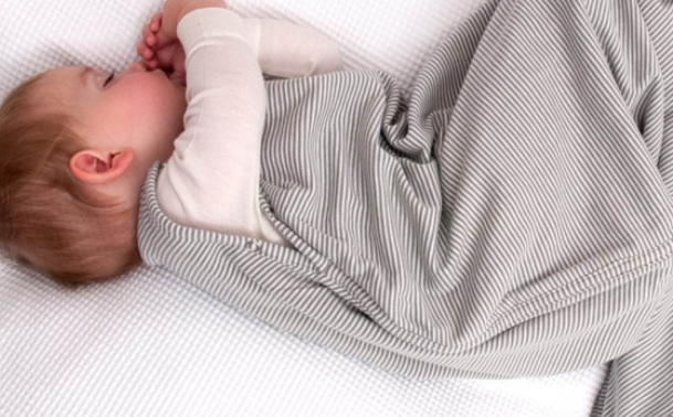 寶寶睡覺要穿襪子嗎   寶寶睡覺穿襪子好不好